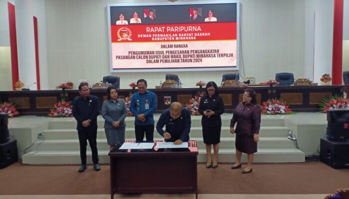 Hadiri Rapat Paripurna, Bupati Tendean: Demokrasi di Minahasa Berjalan Dengan Baik