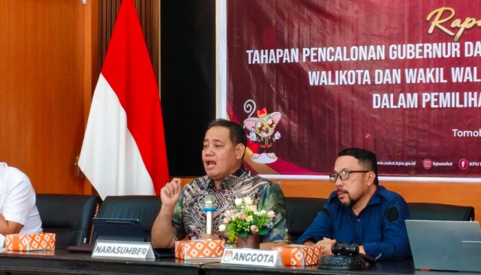Anggota Bawaslu RI Herwyn Malonda Bawakan Materi di Rapat Evaluasi