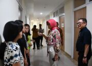 Kunjungan Prof Tjitjik Srie Tjahjandarie ke Asrama Mahasiswa Nusantara Diterima Langsung Rektor Unsrat 8 Kunjungan Prof Tjitjik Srie Tjahjandarie ke Asrama Mahasiswa Nusantara Diterima Langsung Rektor Unsrat