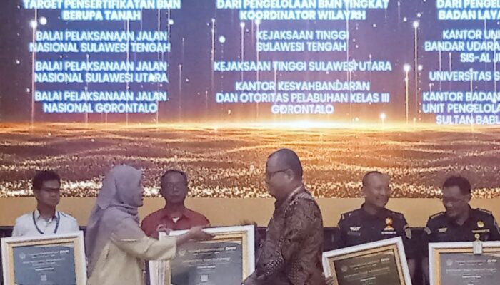 Universitas Sam Ratulangi Sukses Kelola Aset BLU Hingga Raih Piagam Penghargaan PNBP Terbaik Kedua