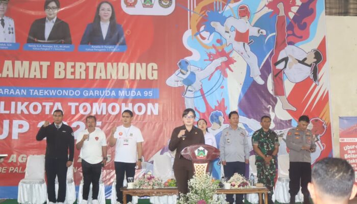 Wawali Sendy Rumajar Buka Kejuaraan Taekwondo Garuda Muda ’95 Piala Wali Kota 2025