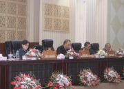 Wawali Sendy Rumajar Hadiri Paripurna DPRD Penutupan Masa Persidangan Ketiga dan Pembukaan Masa Persidangan Pertama Tahun 2025 14 Wawali Sendy Rumajar Hadiri Paripurna DPRD Penutupan Masa Persidangan Ketiga dan Pembukaan Masa Persidangan Pertama Tahun 2025
