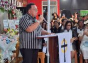 Kadis Damkar Minahasa Berduka, Bupati RD Bersama Ketua TP-PKK Hadiri Ibadah Pemakaman