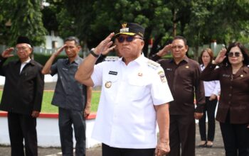 Jelang HUT Minahasa ke-597 Bupati Dondokambey Ziarah Ke Makam Mantan Bupati Minahasa di Kairagi 3 IMG 20251029 WA0111
