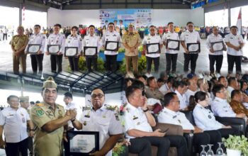 Miliki Komitmen Tinggi Terkait K3, Bupati Dondokambey Terima Penghargaan dari Gubernur Sulut