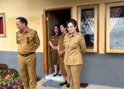 Caroll–Sendy Tinjau Pembangunan Rumah Layak Huni di Kakaskasen Dua