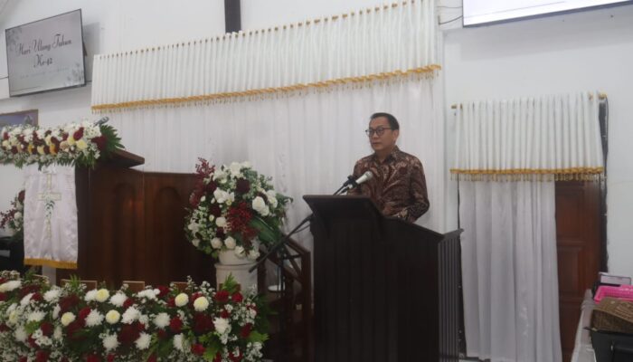 Wali Kota Caroll Senduk Hadiri HUT ke-42 GMIM Kanaan Uluindano, Tekankan Penguatan Iman dan Pelayanan