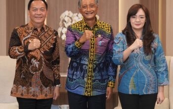 Wali Kota Caroll dan Wawali Sendy Audiensi dengan Menteri PU RI Bahas Infrastruktur