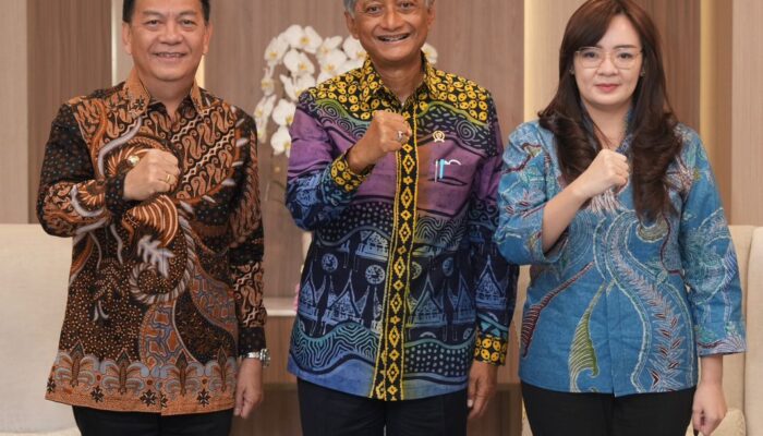 Wali Kota Caroll dan Wawali Sendy Audiensi dengan Menteri PU RI Bahas Infrastruktur