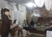 Wawali Sendy Rumajar bersama Jajaran Pemkot Tomohon Melayat ke Rumah Duka Almarhumah Elisabeth Sangi
