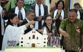 WABUP VASUNG HADIRI HUT KE-120 GMIM KALVARI PINELENG