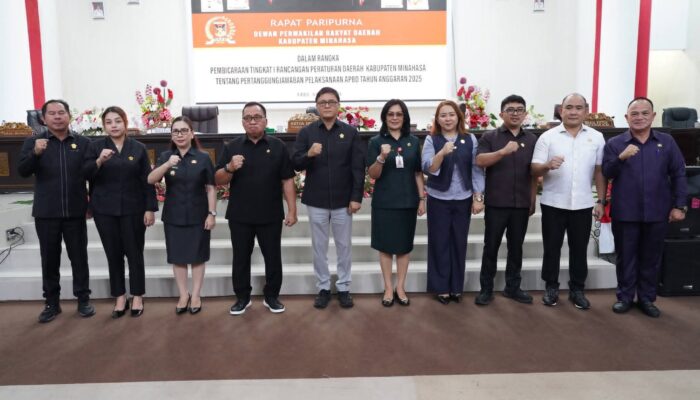 Bupati Dondokambey dan Wabub Sarundajang Hadiri Rapat Paripurna Dalam Rangka Pembicaraan Tingkat I Ranperda Minahasa Tentang Pertanggungjawaban Pelaksanaan APBD TA 2025