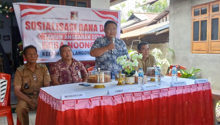 Camat Langowan Barat Donald Lumingkewas Buka Sosialisasi Penggunaan Dana Desa 2026 di Noongan 2