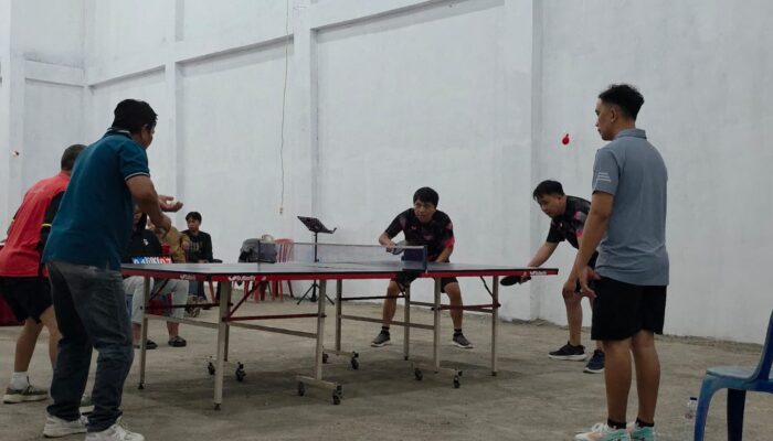 Turnamen Tenis Meja HUT RI ke-81 di Langowan Raya Sukses Digelar, Peserta Antusias Ikuti Pertandingan