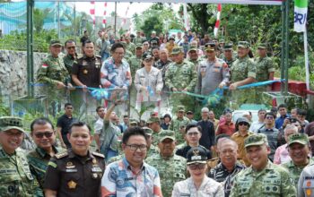 Vidcon Bersama Presiden RI Prabowo, Wabup Vanda Sarundajang Hadiri Peresmian Jembatan Perintis Garuda Armco di Pineleng