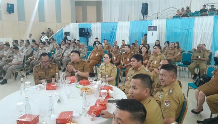 Wabup Vanda Sarundajang Hadiri Rakor Pengawasan Peran Gubernur Bersama Komisi II DPR RI